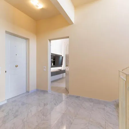 Appartement Tower View Luxury On The River